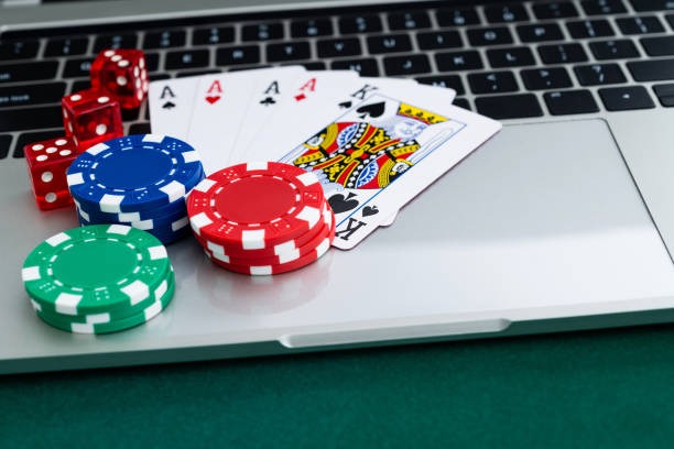 Domino QQ live bet screen on obortoto login